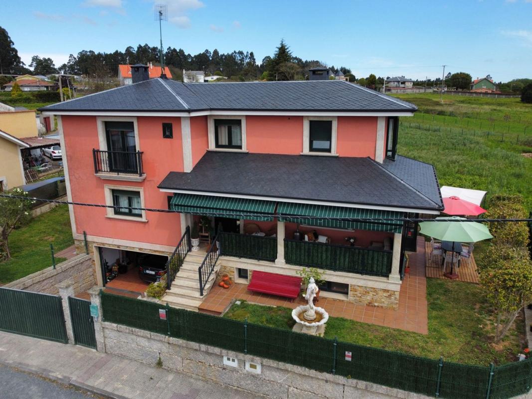 Продажа отдельного шале в Aldea Taibo, Сада photo 1