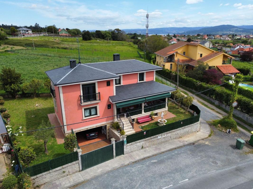 Продажа отдельного шале в Aldea Taibo, Сада photo 3