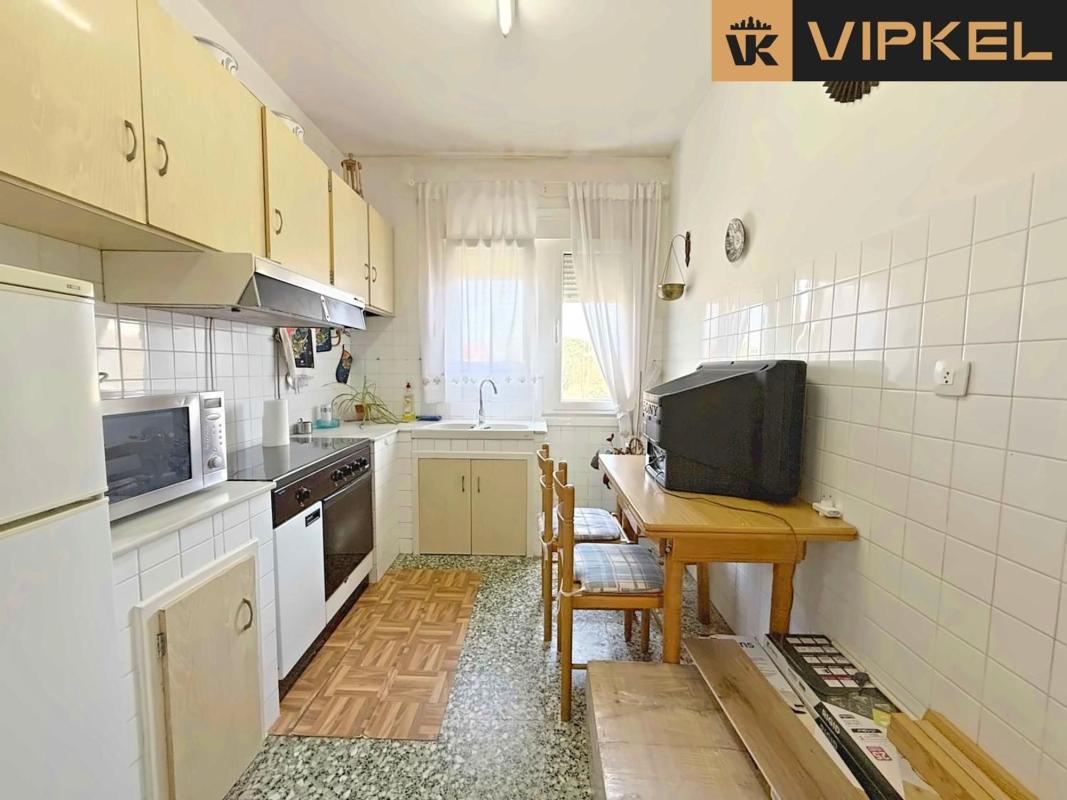 Sale of independent chalet in Sobrecarreira, Cambre
 photo 5