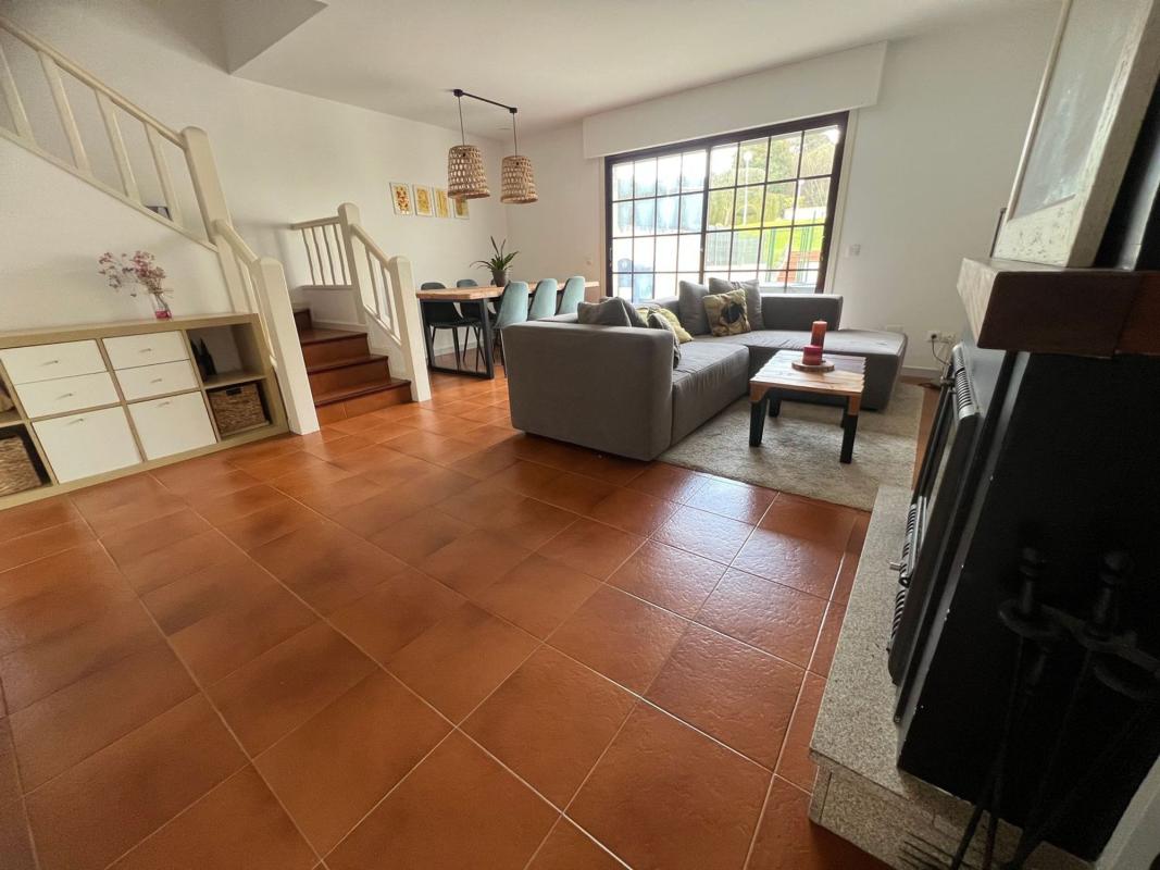Venta de chalet adosado en  Calle Xardín de Gómez, 23 , Oleiros photo 2
