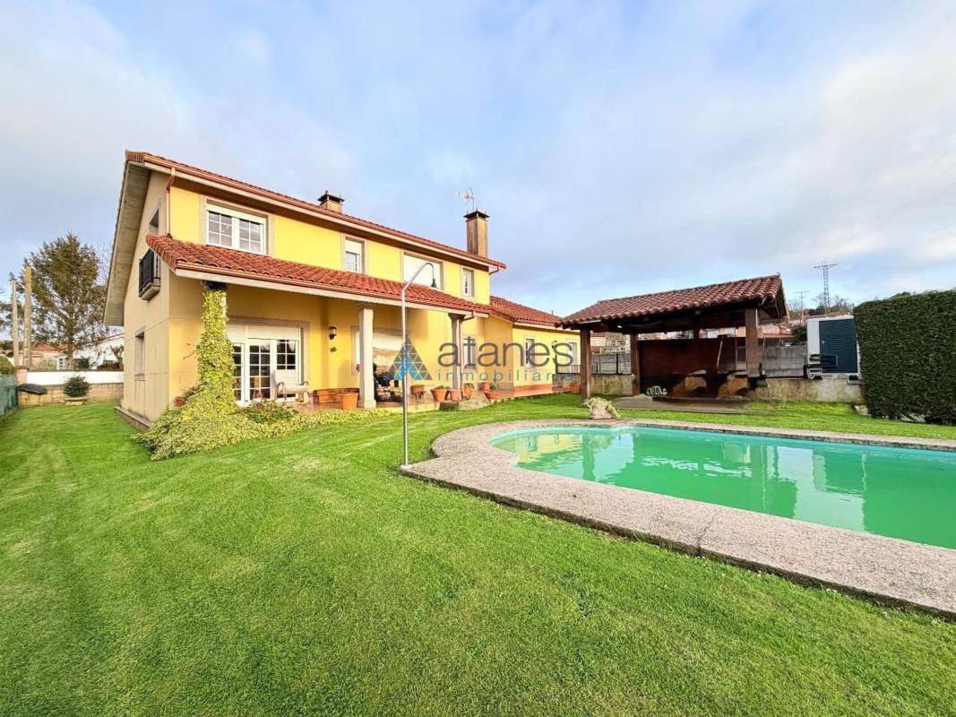 Venta de chalet independiente en Cambre, Cambre
photo 1