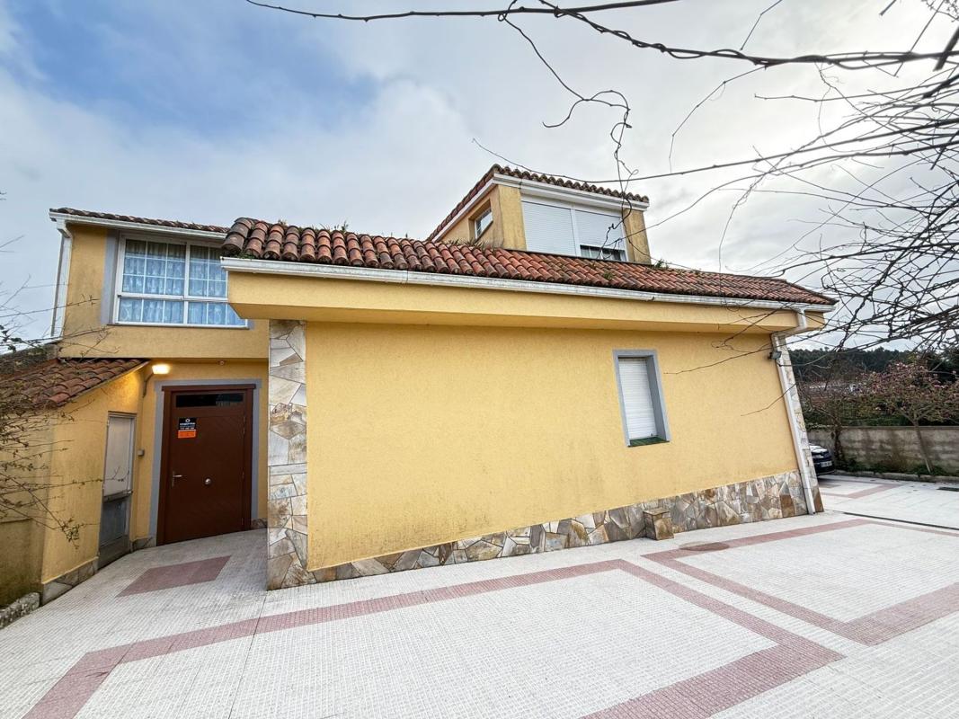 Sale of independent chalet in AV ALC. MANUEL PLATAS VARELA, Arteijo
photo 2