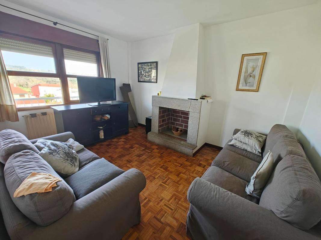Venta de chalet adosado en RU SOUTO , Carral photo 2