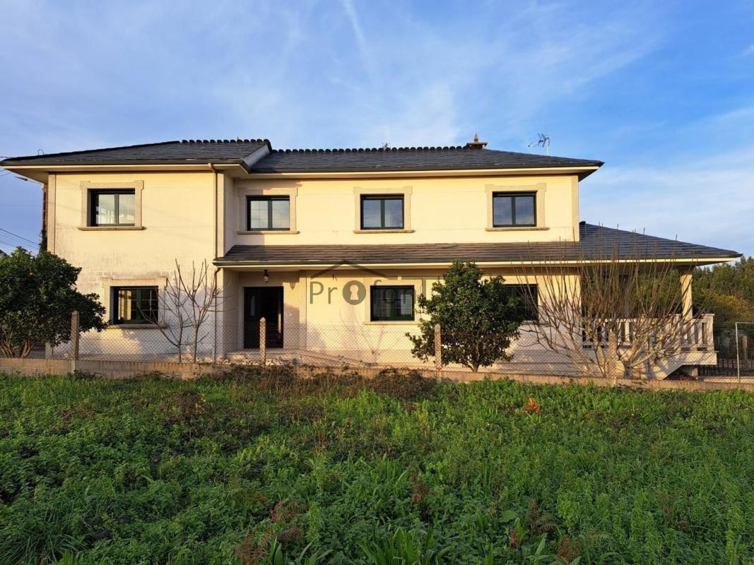 Sale of independent chalet in Vilanova, Bergondo
photo 3