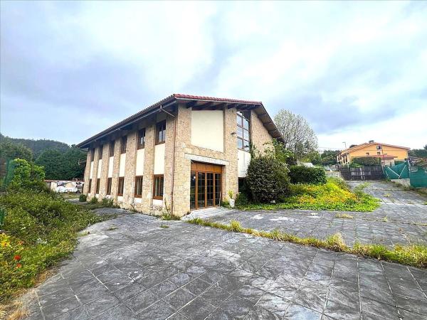 Chalet adosado en calle Zapateira photo 2