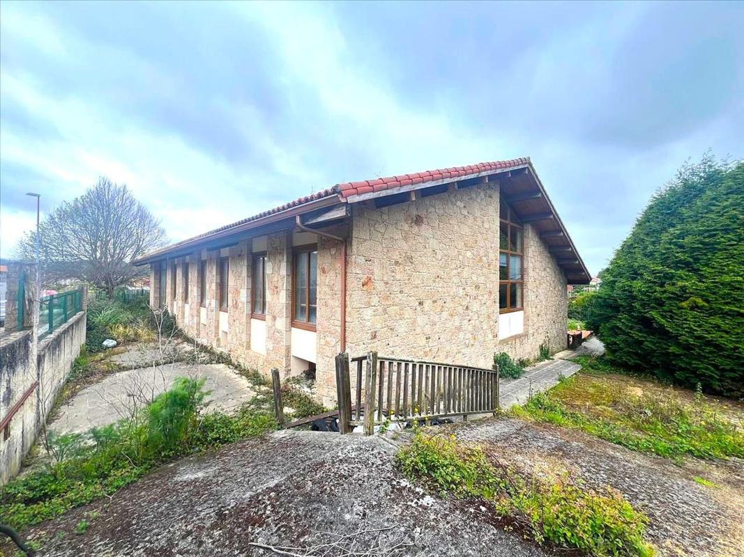 Venta de chalet adosado en Calle Zapateira , Arteixo photo 3