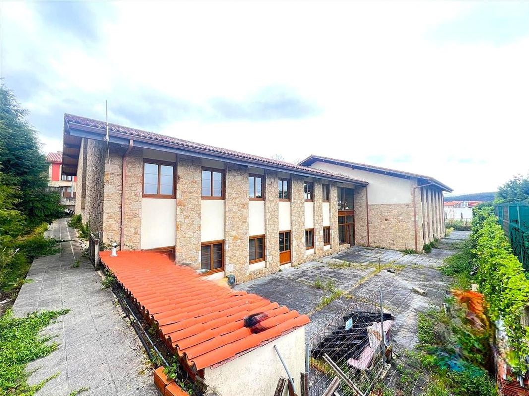 Venta de chalet adosado en Calle Zapateira , Arteixo photo 5