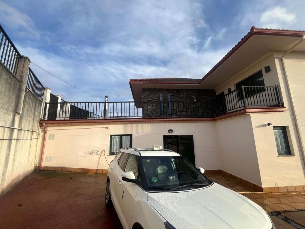 Properties for sale and rent in Spain photo 2