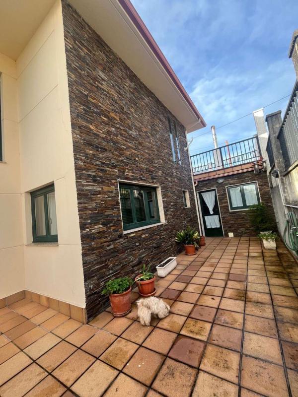 Properties for sale and rent in Spain photo 4