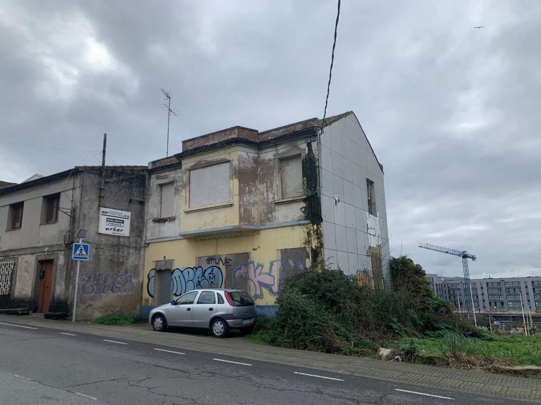 Sale of independent chalet in Avenida de Monelos, 46, A Coruña
photo 2