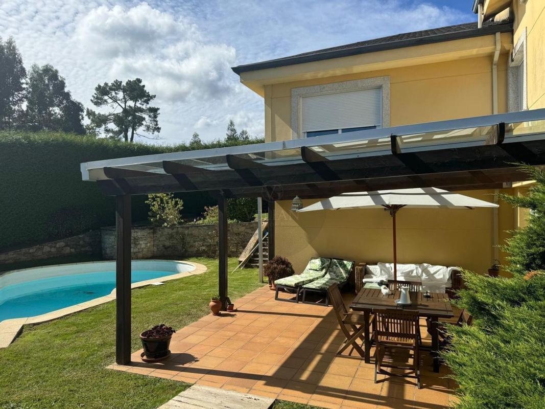 Sale of independent chalet in Calle Cruz de Sar, Bergondo
photo 4