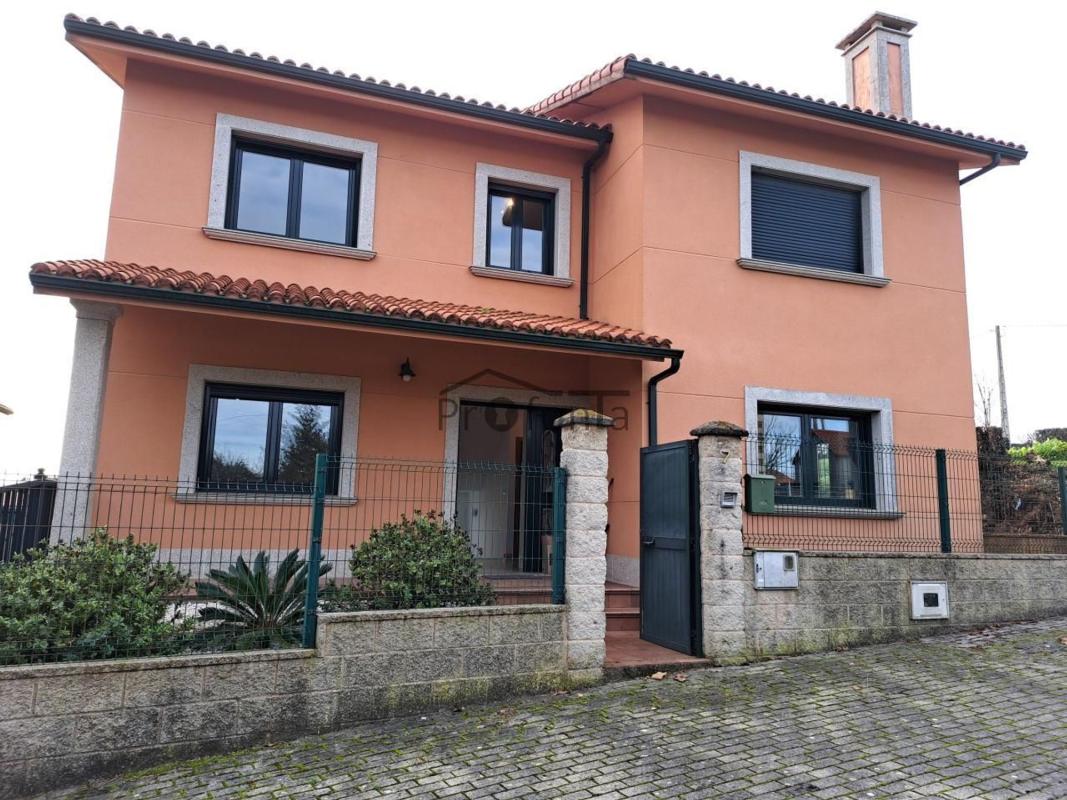 Venta de chalet independiente en Palomas, Oleiros
photo 1