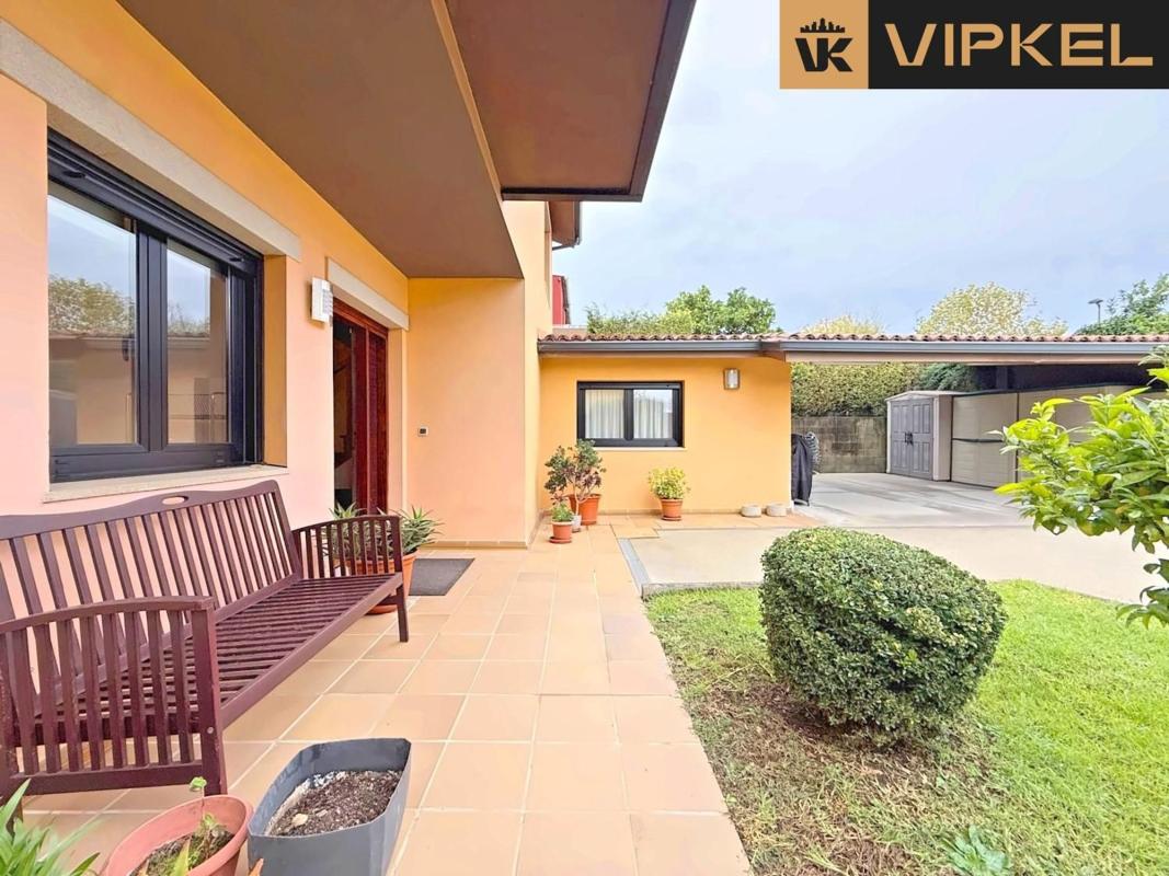 Venta de chalet independiente en Calle Bolboretas, Oleiros
photo 5