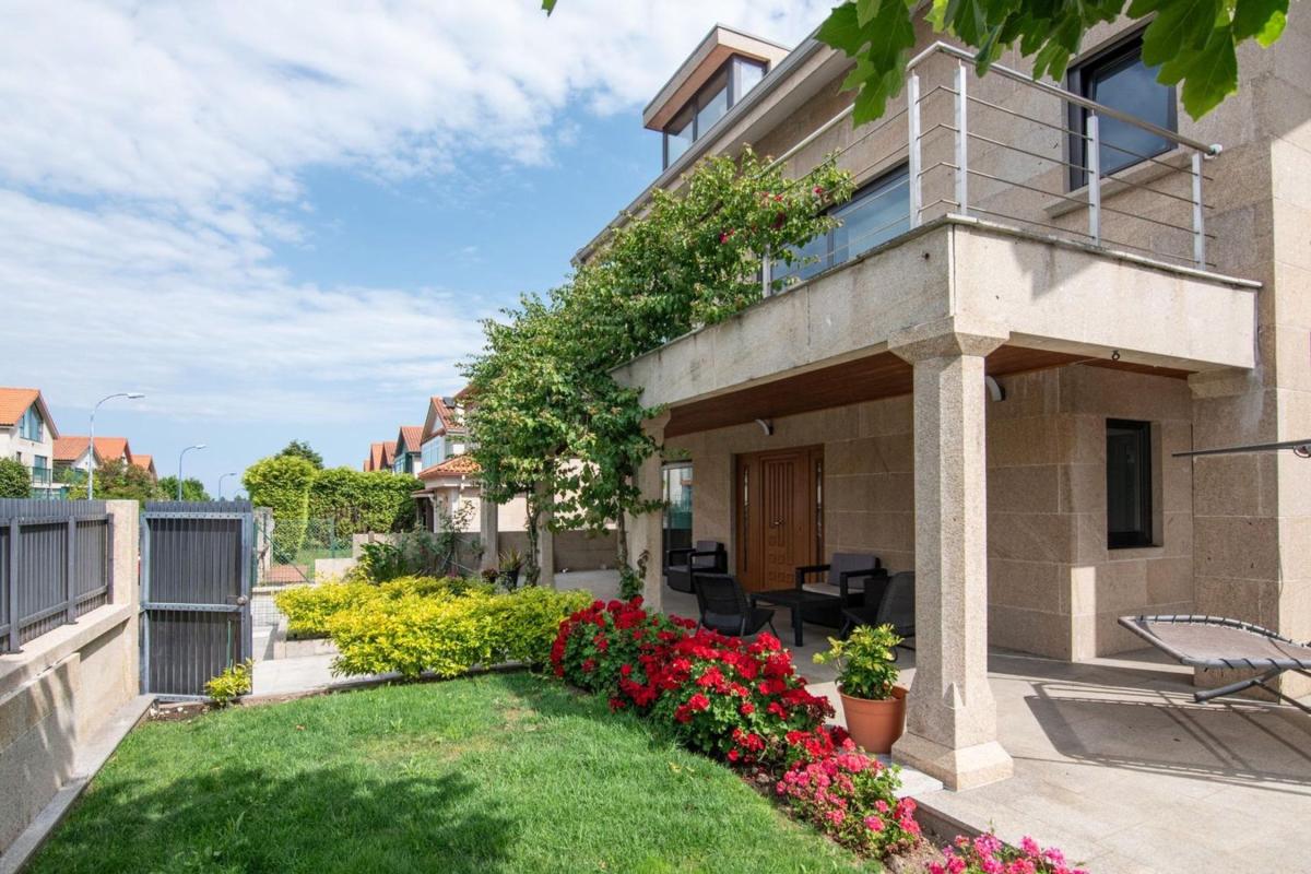 Venta de chalet independiente en Calle Ramón Maseda Reinante, Culleredo
photo 3
