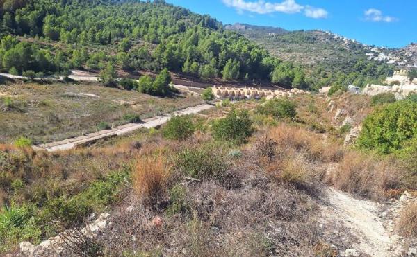 Terreno en avenida dels Garrofers thumbnail 1