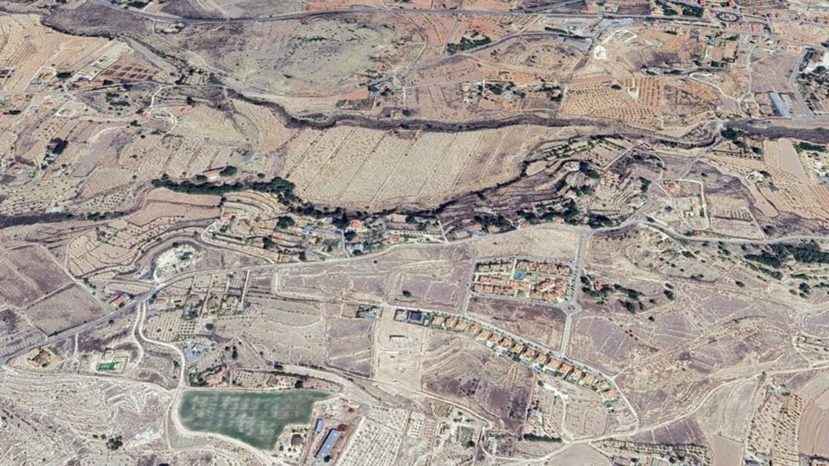 Terreno en venta en Monovar, Alicante photo 3