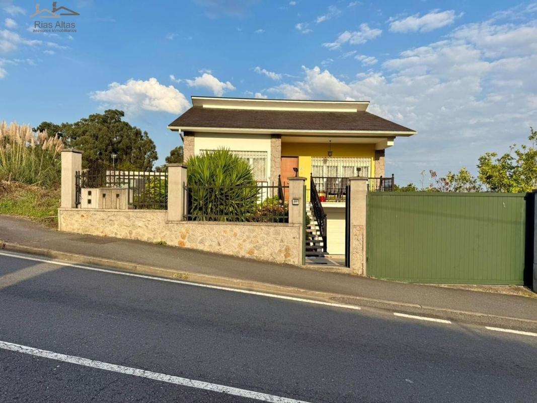 Venta de chalet independiente en Calle Salvador de Madariaga, 39, Oleiros
photo 3