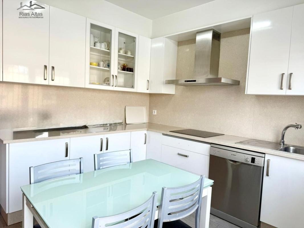 Venta de chalet independiente en Calle Salvador de Madariaga, 39, Oleiros
photo 4