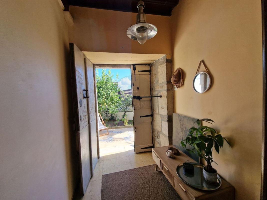 Properties for sale and rent in Spain photo 4