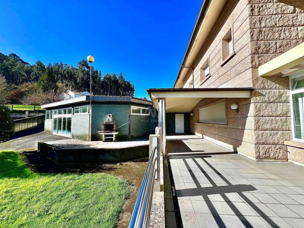 Sale of independent chalet in Bergondo, Bergondo
photo 4