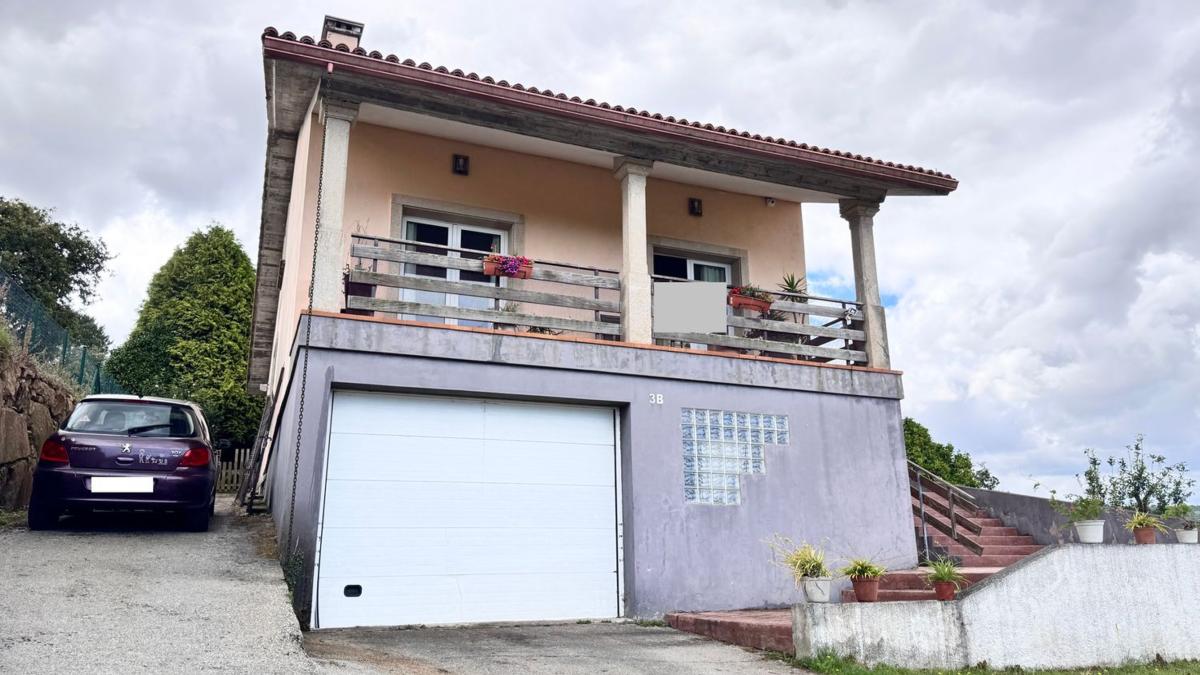 Sale of independent chalet in Lugar Barrañán, Arteijo
 photo 2