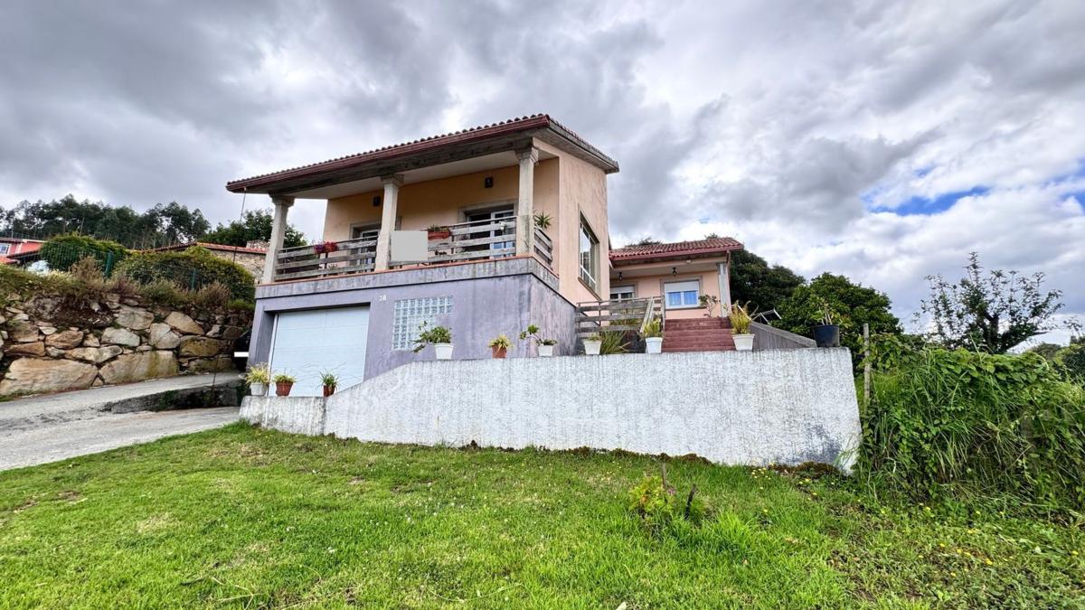 Sale of independent chalet in Lugar Barrañán, Arteijo
 photo 4