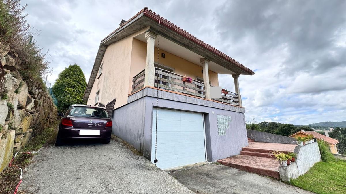 Sale of independent chalet in Lugar Barrañán, Arteijo
 photo 5