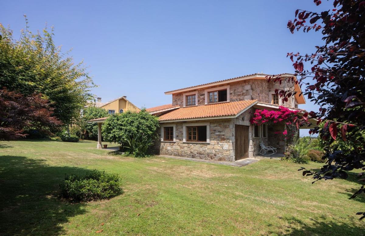 Venta de chalet independiente en Calle Marola, 14, Oleiros
photo 2