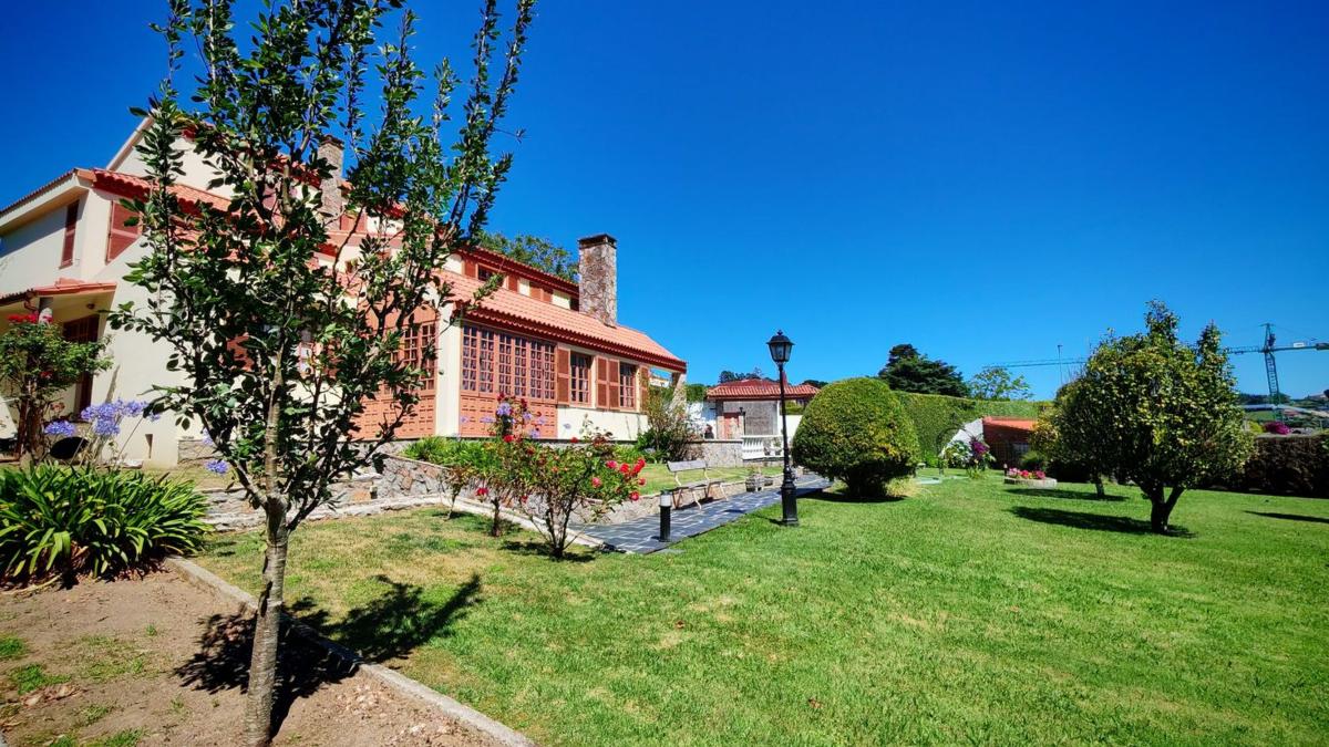 Venta de chalet independiente en Calle Riveiro, 12, Oleiros
photo 4