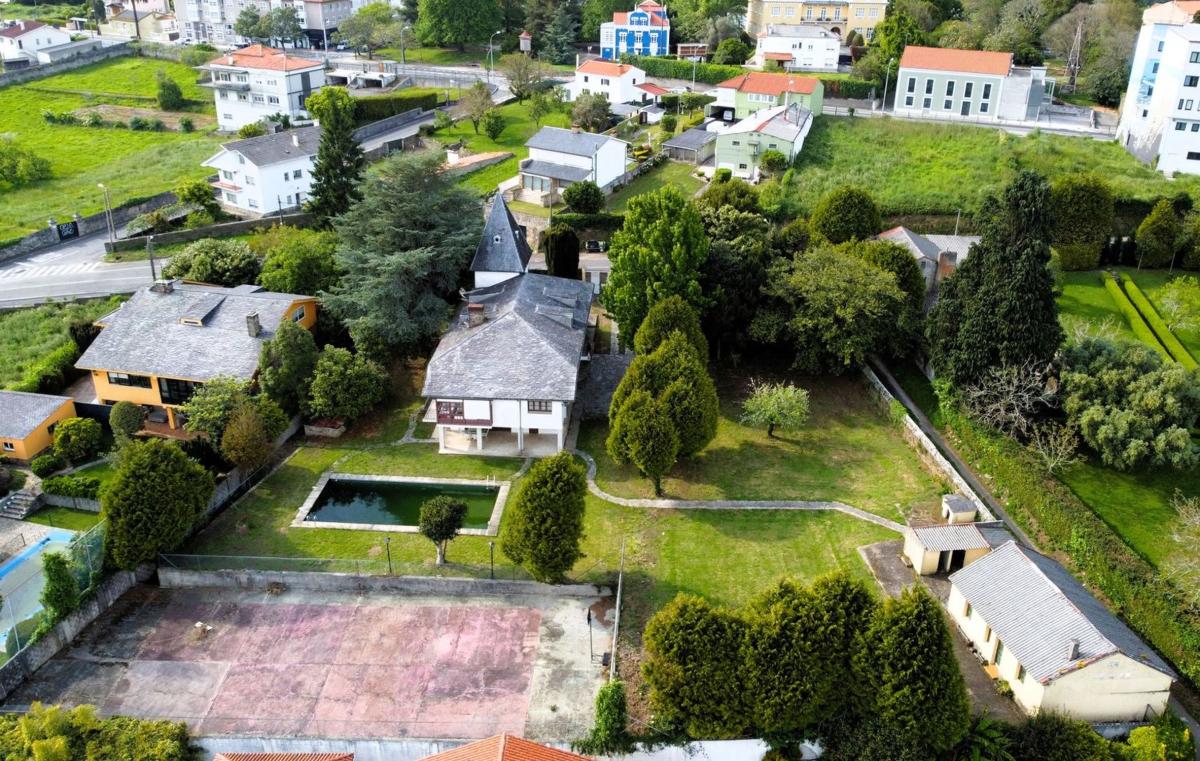 Venta de chalet independiente en Avenida Miguel Hernández, Oleiros
photo 2