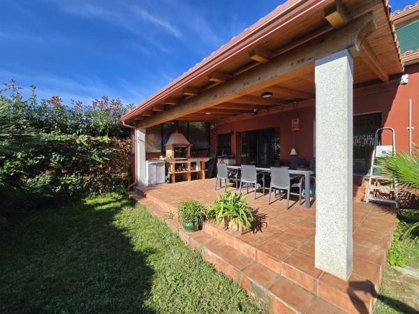 Casa independiente en avenida Giménez Herrero photo 1