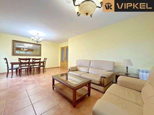 Casa independiente en calle Portela thumbnail 1
