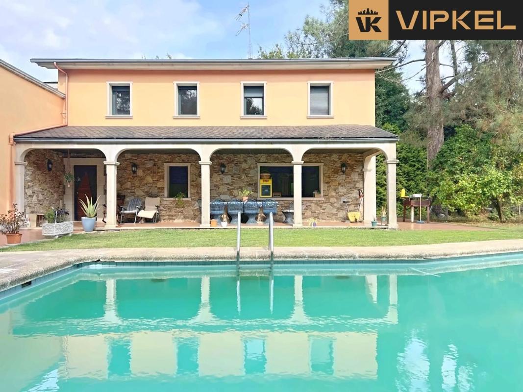 Sale of independent chalet in Lugar Torre, Cambre
photo 3