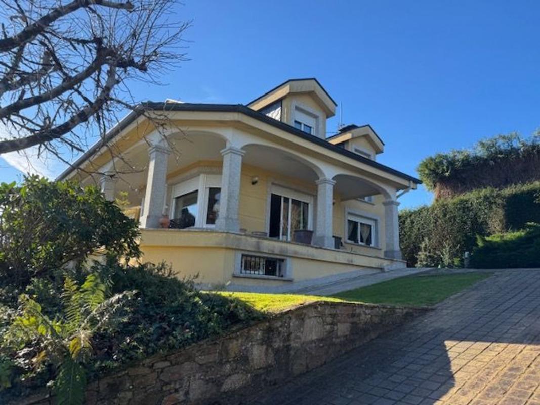 Sale of independent chalet in Cruz del Sar, Bergondo
photo 1