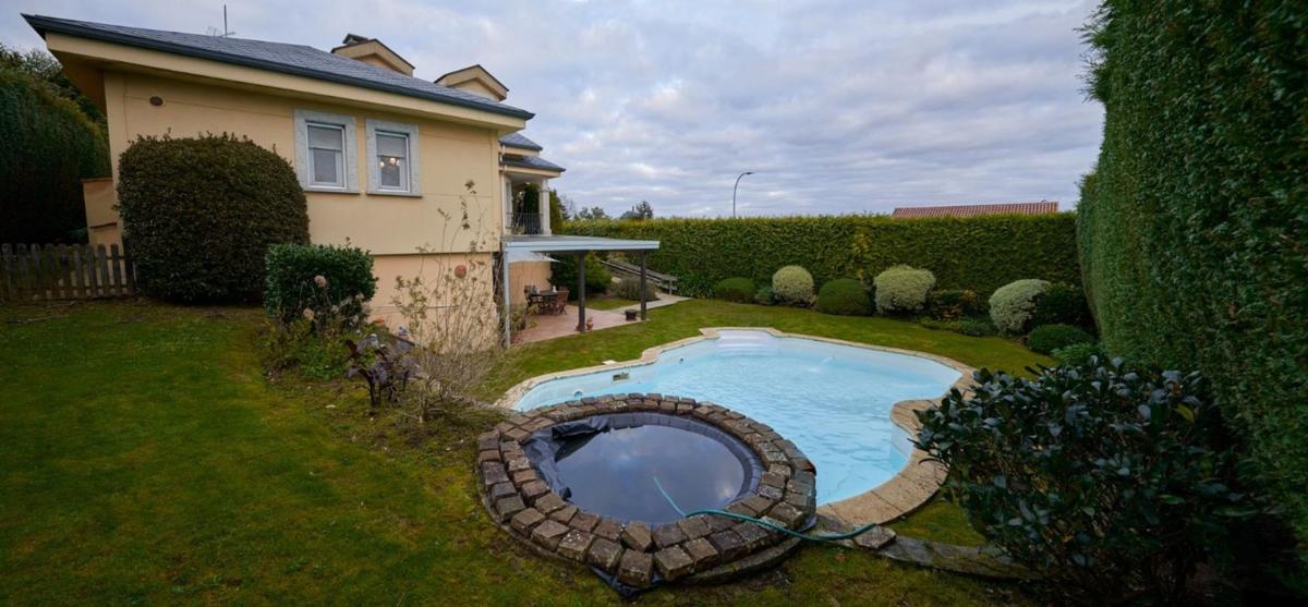 Sale of independent chalet in Bergondo, Bergondo
 photo 2