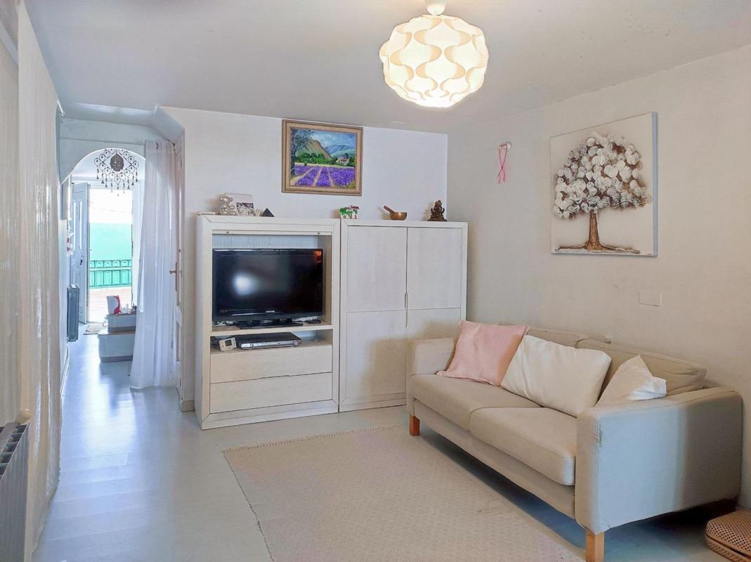 Продажа таунхауса в  Avenida de Caión , Артеихо photo 3