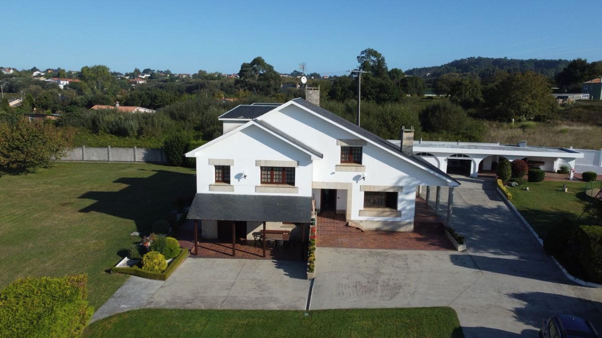 Venta de chalet independiente en Avenida República Argentina, 31, Oleiros
photo 1