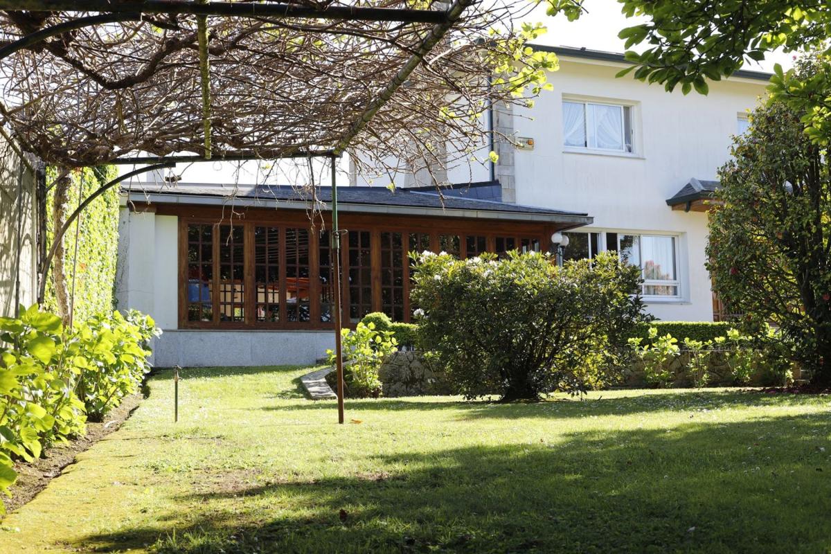 Venta de chalet independiente en Santa María de Oleiros, Oleiros
 photo 2