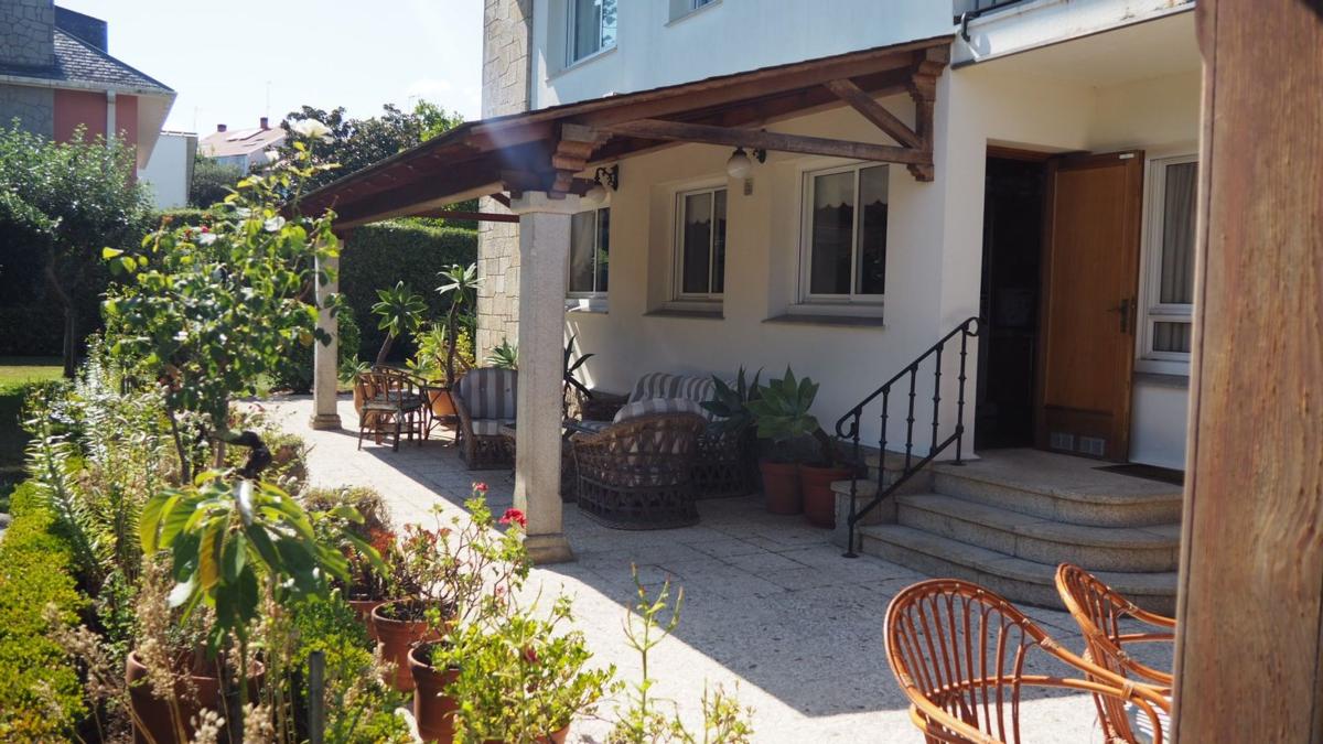 Venta de chalet independiente en Santa María de Oleiros, Oleiros
 photo 3