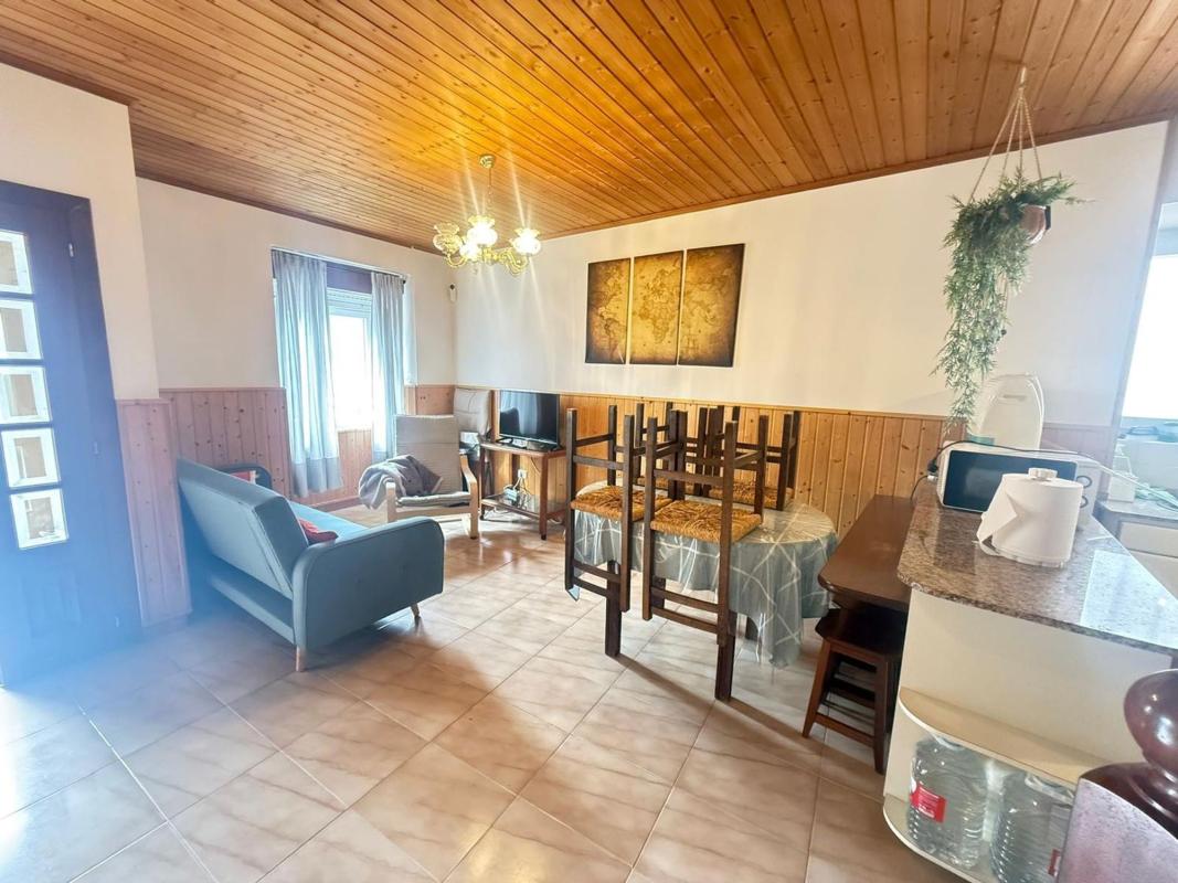 Venta de chalet adosado en GASPAR RODRIGUEZ, 39 , Ares photo 4