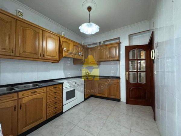 Chalet independiente en venta en Piñeiros-Freixeiro, Narón
 photo 1