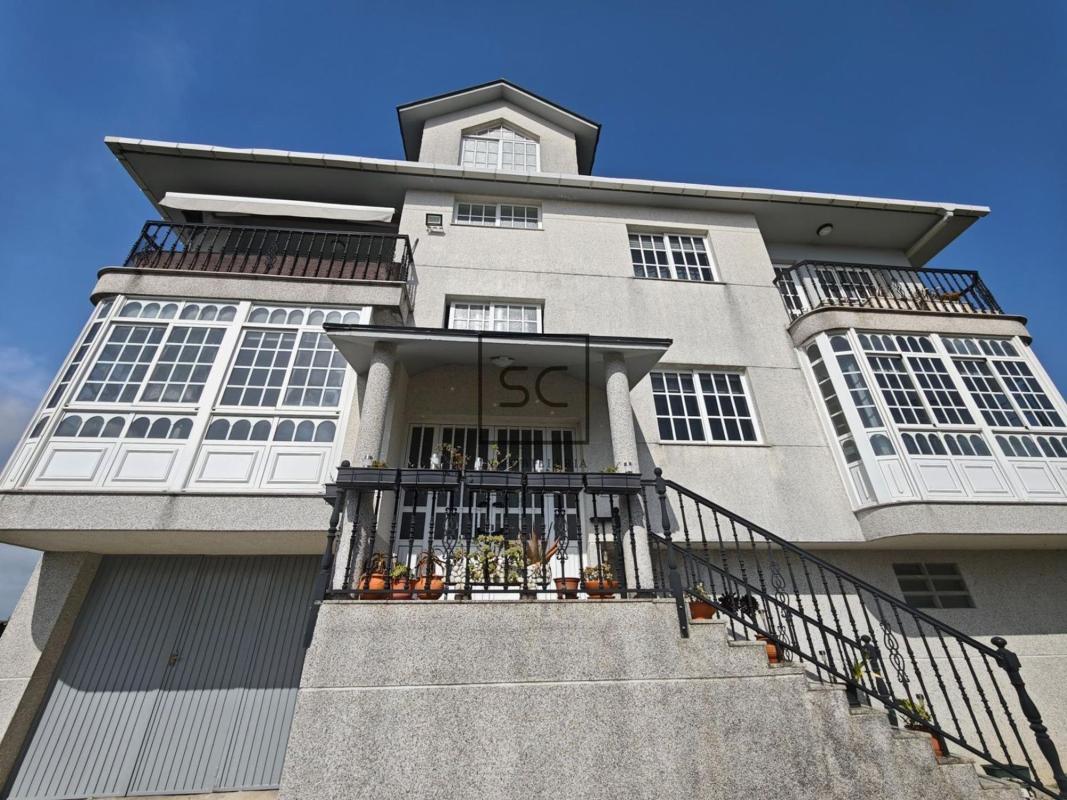 Venta de chalet independiente en Fene, Fene
photo 1