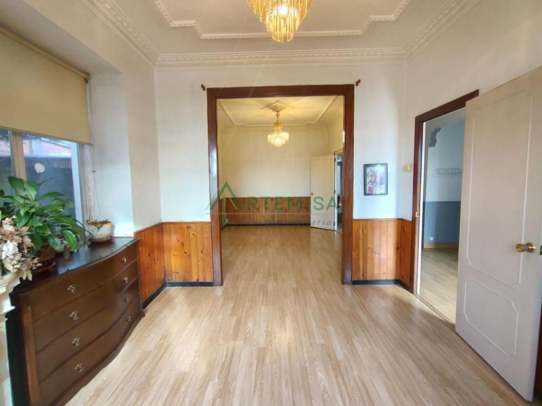 Venta de chalet independiente en Neda, Neda
photo 1
