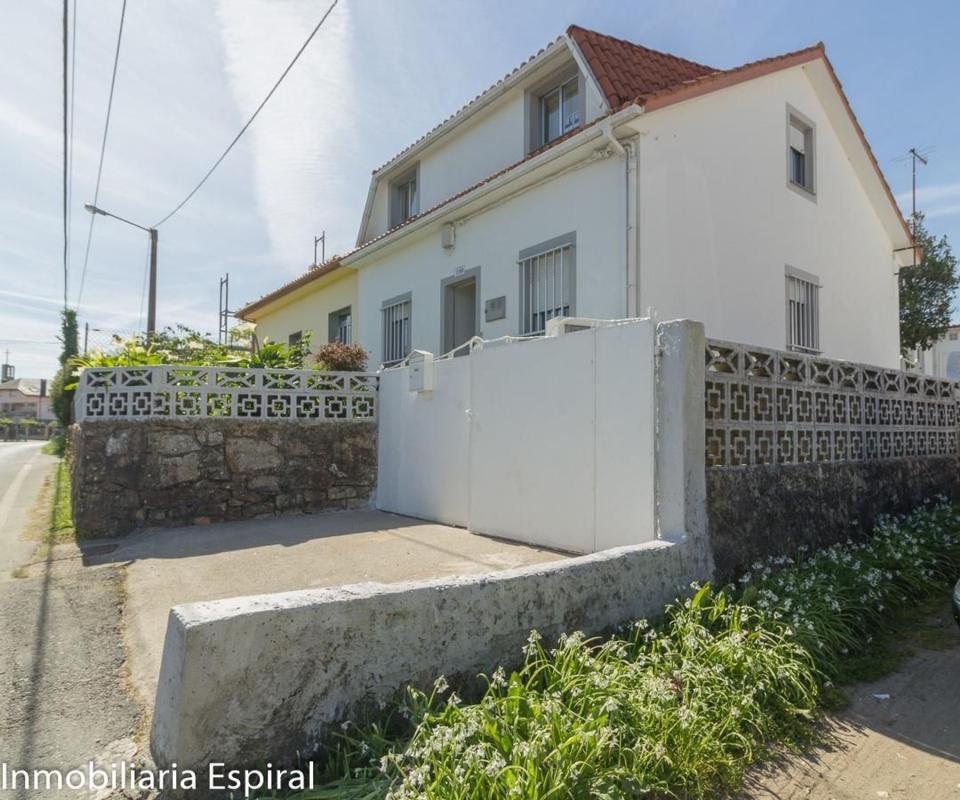 Venta de chalet adosado en Calle Pallota , Ferrol photo 3