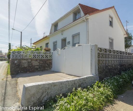 Chalet adosado en calle Pallota thumbnail 2