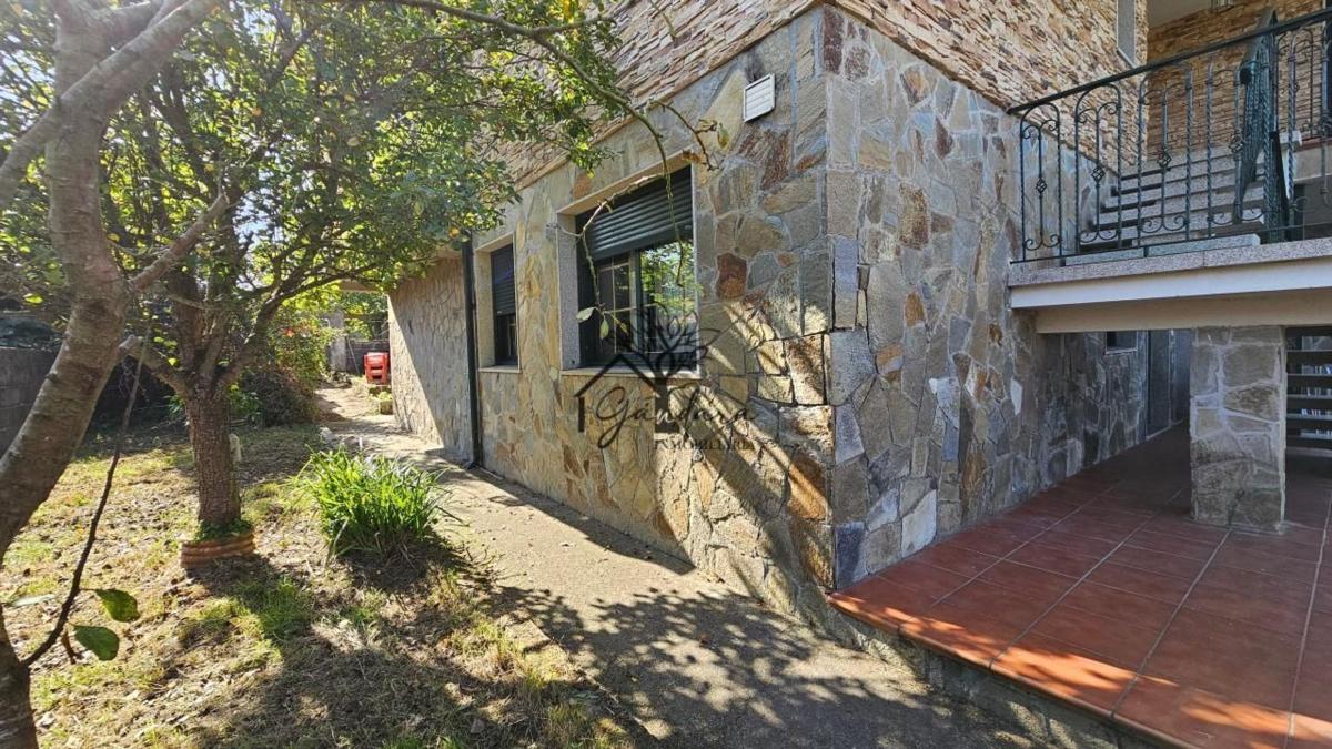 Sale of independent chalet in Calle Solín, Ares
 photo 5