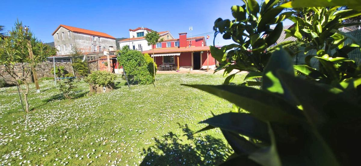 Venta de chalet adosado en SANTA MARIA , Neda photo 3