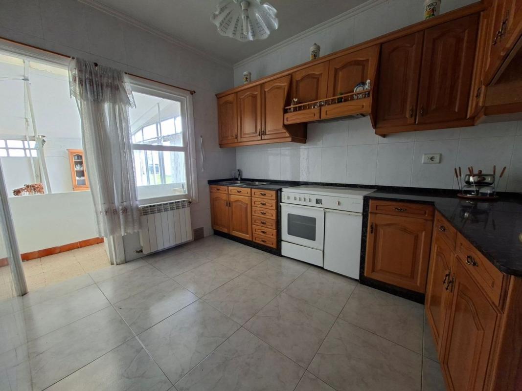 Продажа таунхауса в  Piñeiros-Freixeiro , Нарон photo 2
