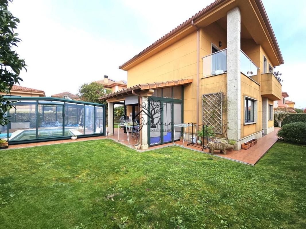 Продажа отдельного шале в  Calle Cruz de Arriba, Ферроль photo 2