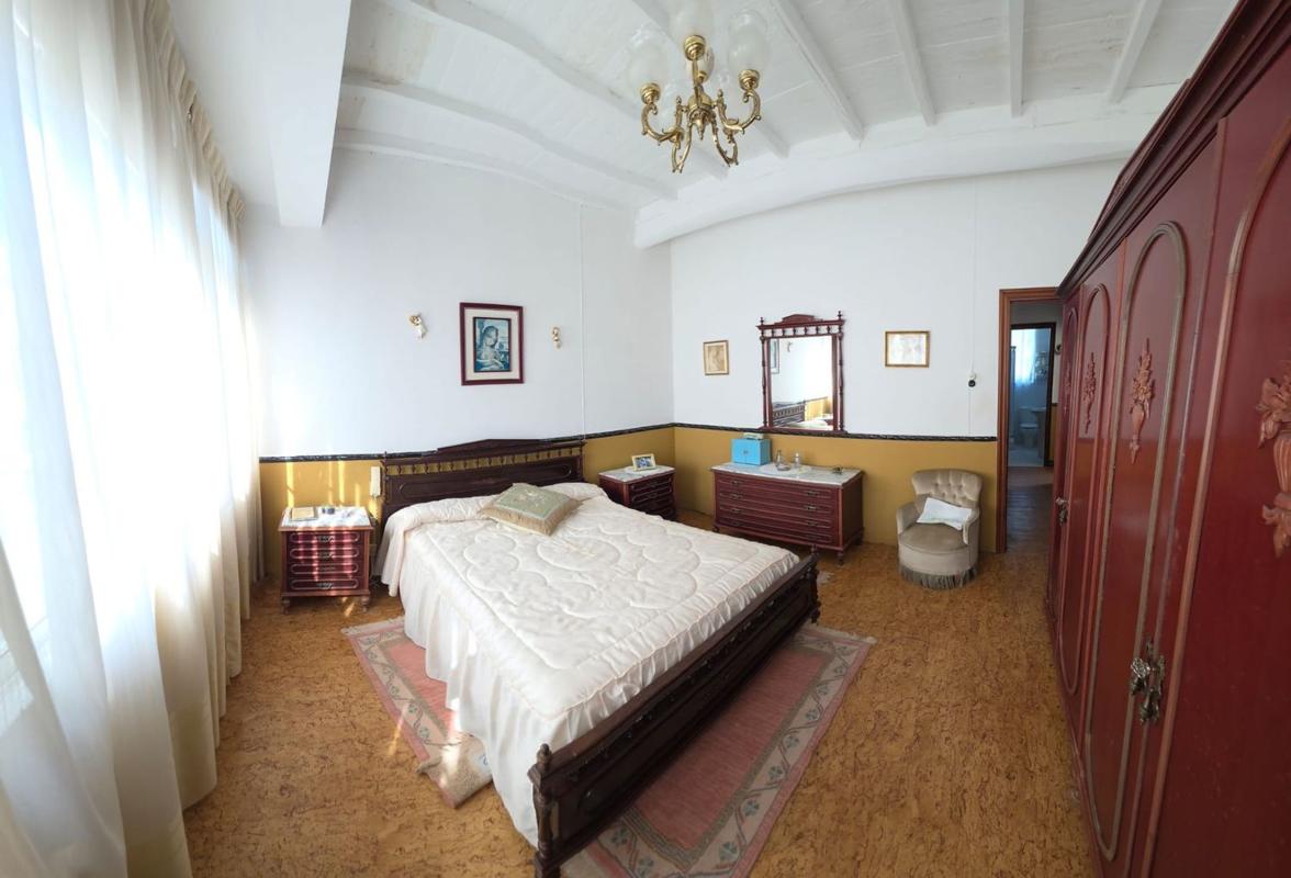 Properties for sale and rent in Spain photo 5